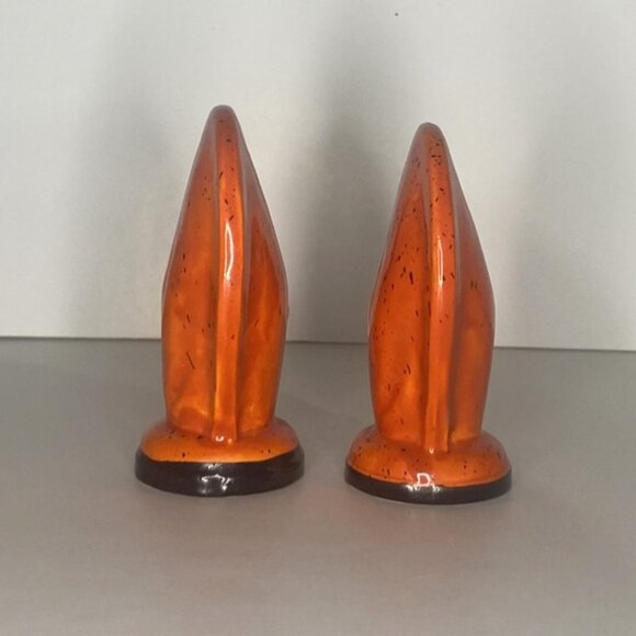 Vintage Japan Ceramic Lobster Claw Pair Salt & Pepper Shakers - Picture 7 of 9